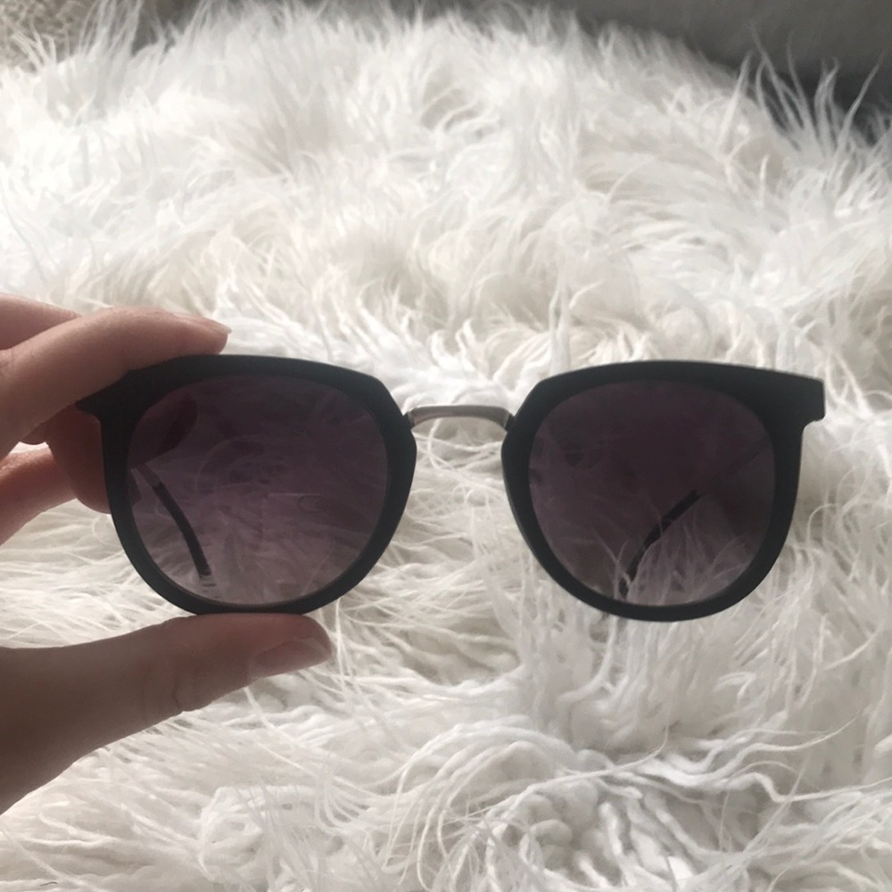 Lightly worn Tahari sunglasses
